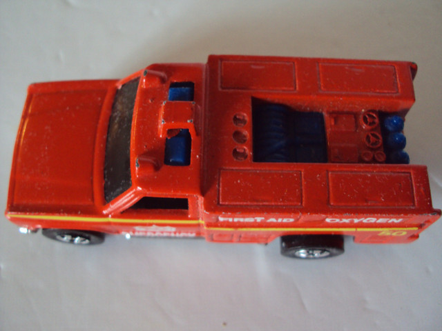 HOTWHEELS - EMERGENCY UNIT - 1974 in Arts & Collectibles in Barrie - Image 3
