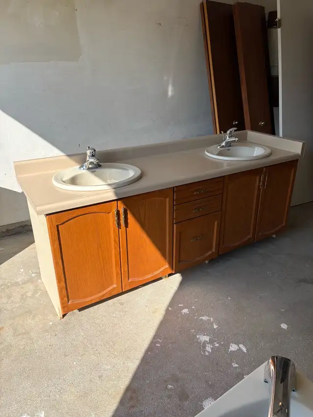 6’ Vanity For Sale