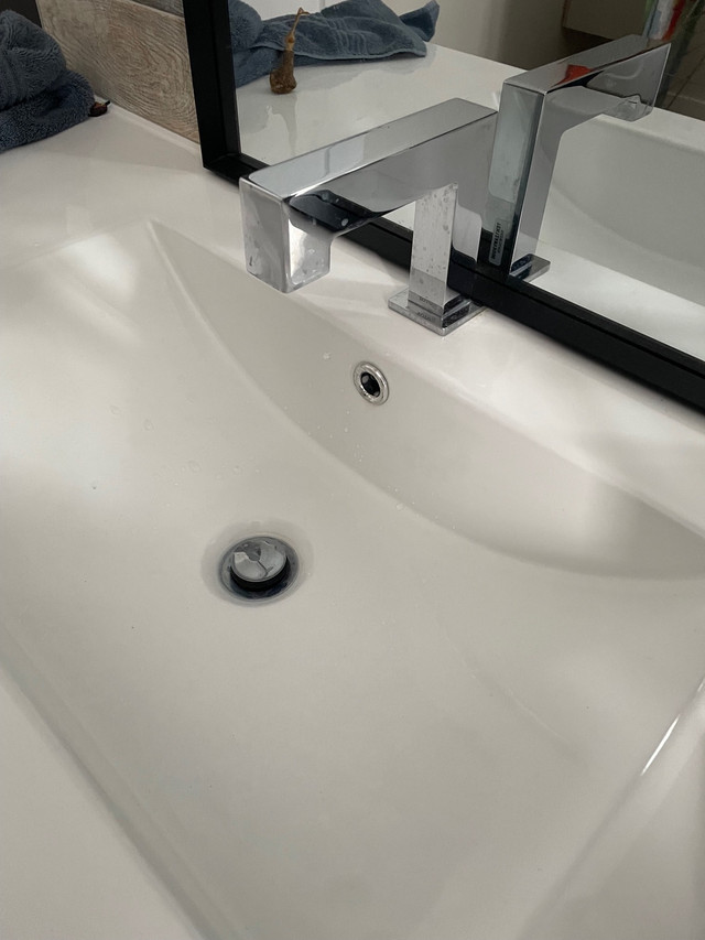 Robinet salle de bain TOTO automatique NEUF/NEW dans Articles pour la salle de bains  à Ville de Montréal