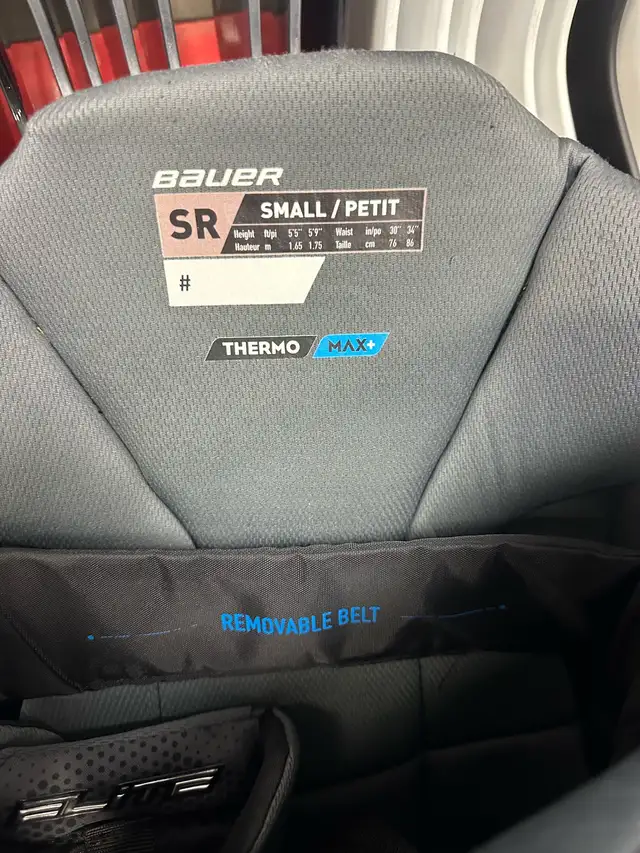 Bauer Elite Sr Small Goalie Pants - Black in Hockey in Markham / York Region - Image 2