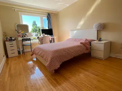 4B3B House in Finch/404