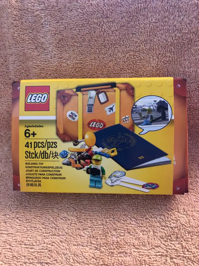 Lego Travel Building Suitecase  in Toys & Games in Edmonton - Image 2