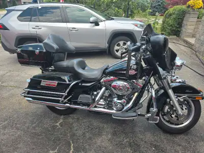 2008 electraglide classic 30000 miles to many extras to list ....black in color extremely clean