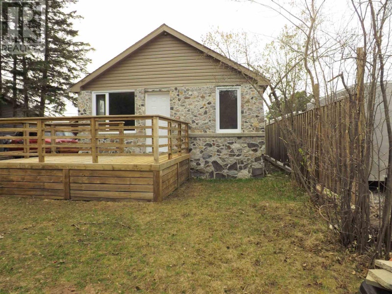 PRICE REDUCED !! FULLY RENOVATED HOME IN ATIKOKAN, ON Houses for Sale