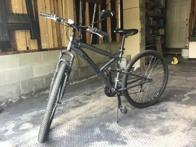 I want to sell my bike. Use couple years. Ask $150