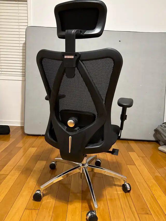 SIHOO Office Chair in Chairs & Recliners in Markham / York Region - Image 3