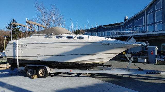 2001 Regal 2660 Cabin Cruiser in Powerboats & Motorboats in City of Halifax - Image 4