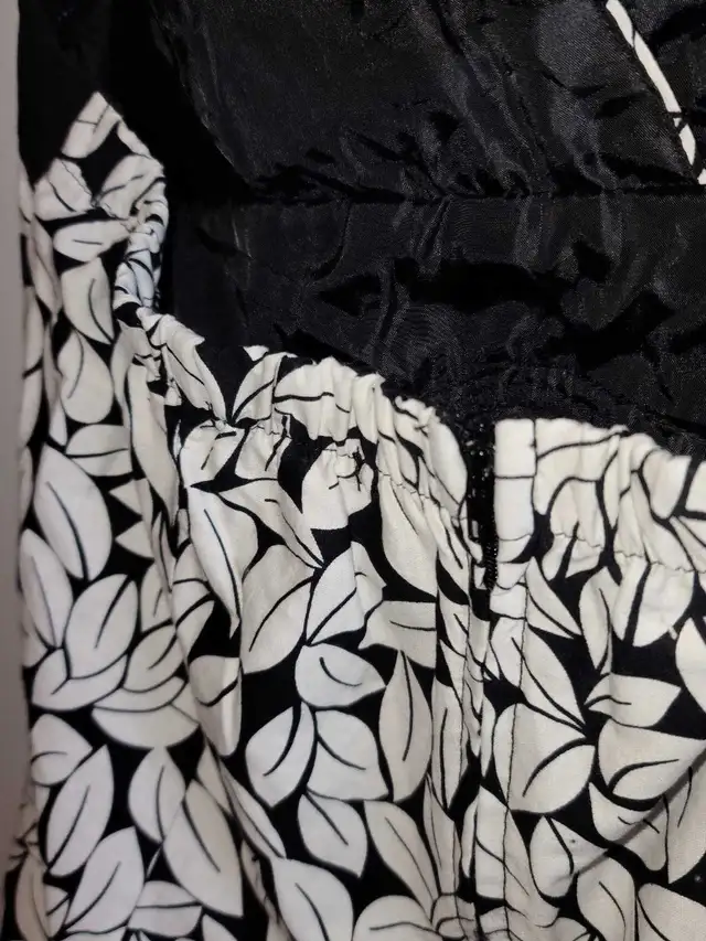 Grad or cocktail dress in Women's - Dresses & Skirts in Kitchener / Waterloo - Image 4