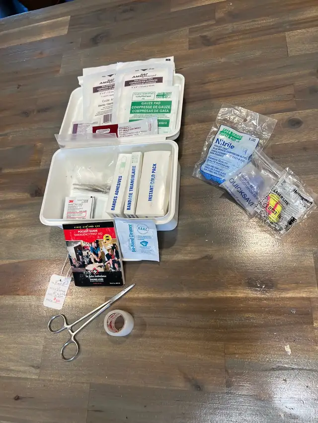 Vintage First Aid Kit in Other in Calgary - Image 7