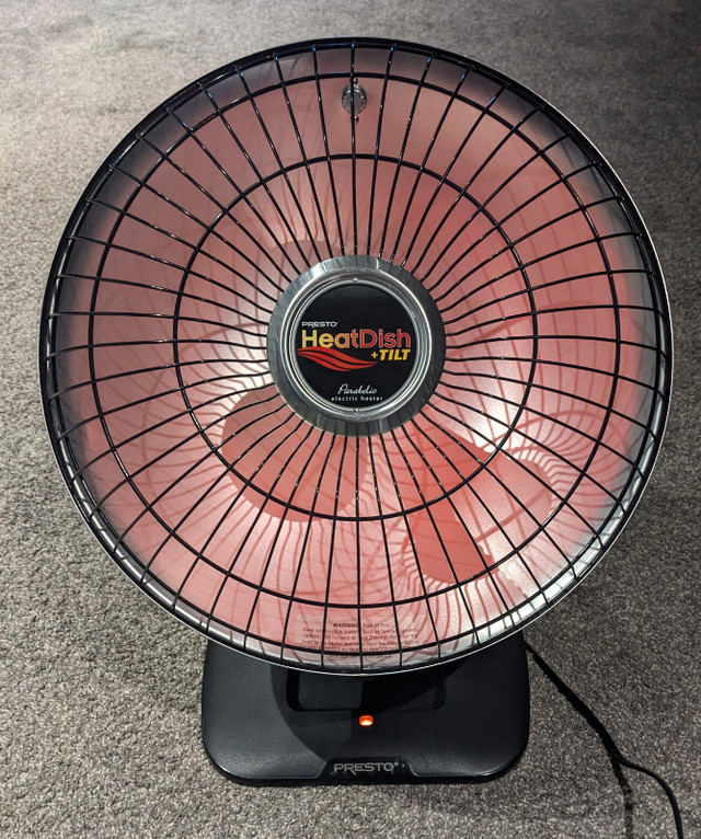 Presto Heat Dish Tilt Parabolic Electric Heater - like new in Heaters, Humidifiers & Dehumidifiers in Norfolk County - Image 2