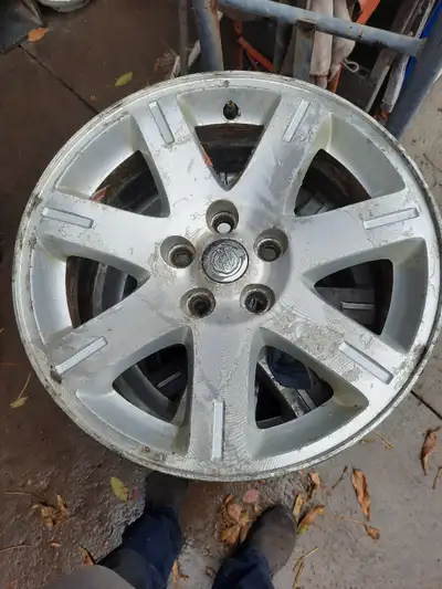Chrysler 17" aluminum wheels in good cond. (5 x 115mm bolt pattern) will fit many Chrysler and other...