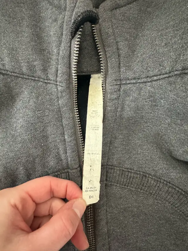 Lululemon Scuba Hoodie in Women's - Tops & Outerwear in Hamilton - Image 4