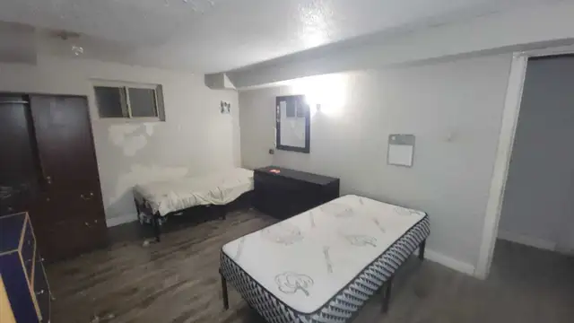 Room  for rent Private & sharing Scarborough in Room Rentals & Roommates in City of Toronto - Image 5