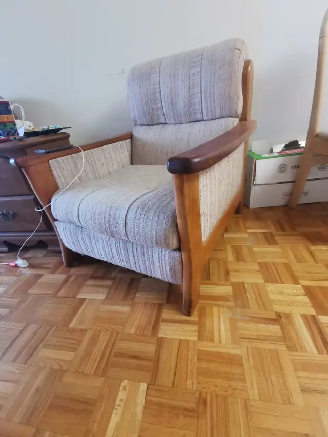 Decor style chairs & couch in Couches & Futons in City of Toronto - Image 5