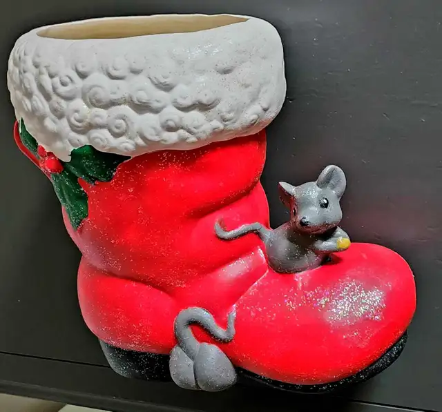 Christmas Boot Vase in Holiday, Event & Seasonal in Calgary - Image 5