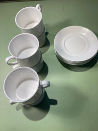 Royal Worcester bone china tea/coffee cups and saucers
