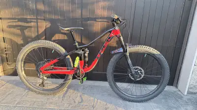 Trek Fuel EX7 Mountain Bike, View more