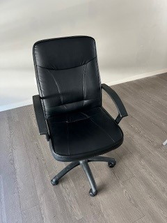 Office Chair in Chairs & Recliners in Edmonton