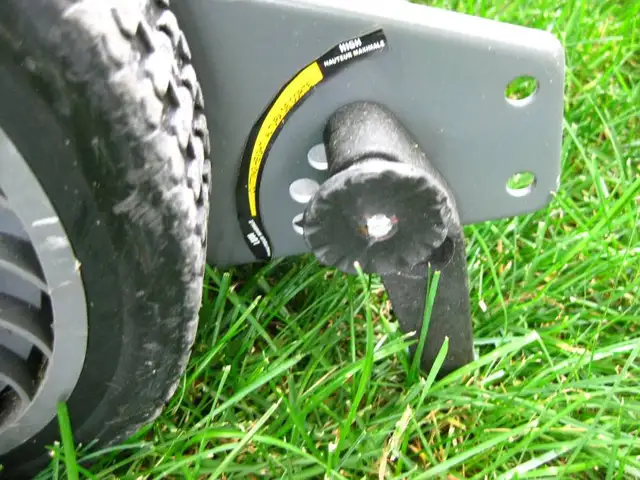 Duramax 16" Hand Push Lawn Mower Manual Push Reel Mower in Lawnmowers & Leaf Blowers in Kitchener / Waterloo - Image 8