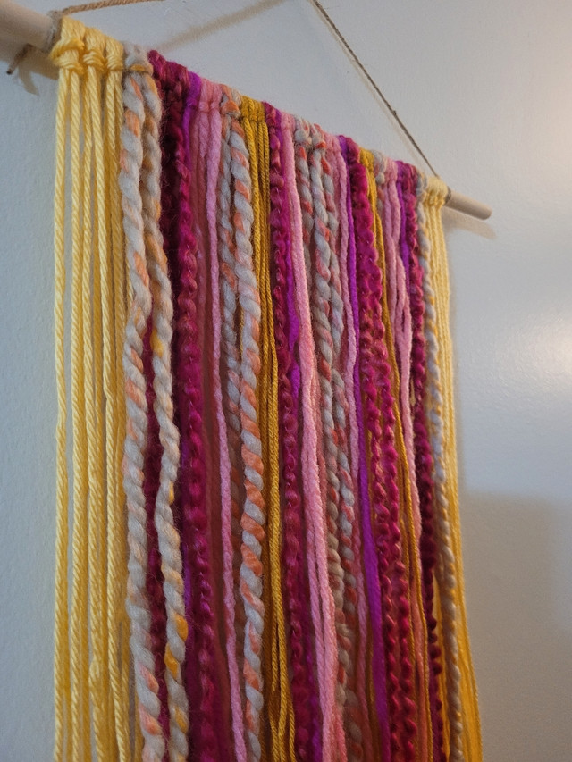 Simply sweet little macrame wall art, handmade by me in Home Décor & Accents in City of Halifax - Image 2