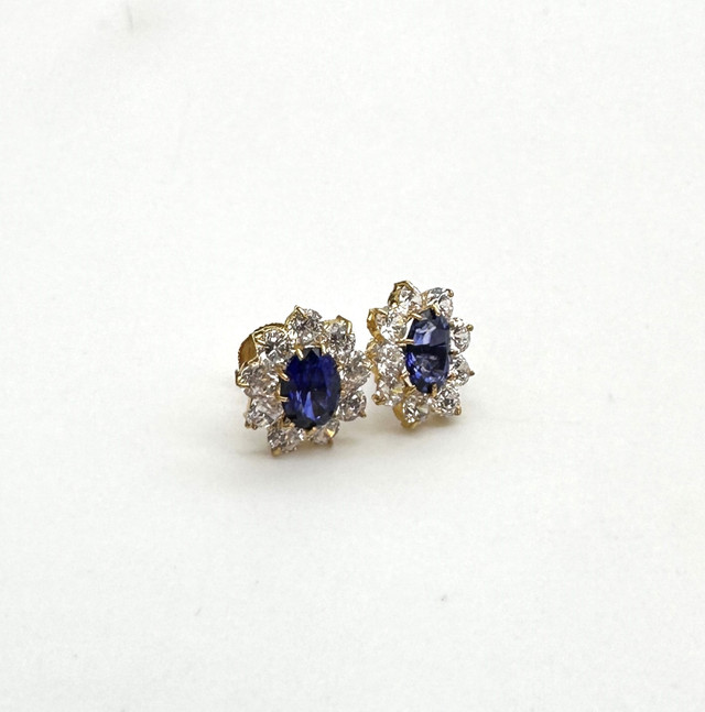 22K Gold Flower Shape Studs with Blue Stone & Cubic $265 in Jewellery & Watches in Mississauga / Peel Region