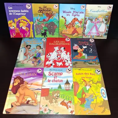 Ensemble de 10 livres Disney de la collection Club du livre Mickey, en très bonne condition, maison...