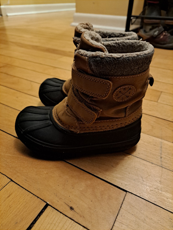 Size 8 Thinsulate Winter Boots in Clothing - 18-24 Months in Moncton - Image 2
