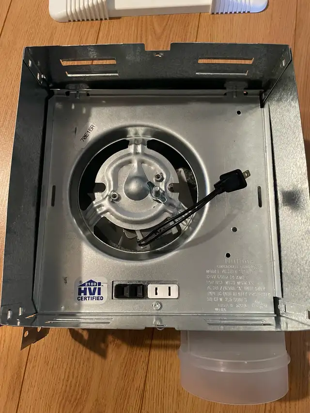 Nutone Fan for bathroom or kitchen546596633864448004