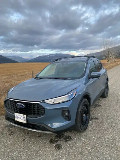 Private lease buyout - $34,900 plus taxes. A strong deal for someone who wants a newer, reliable SUV...