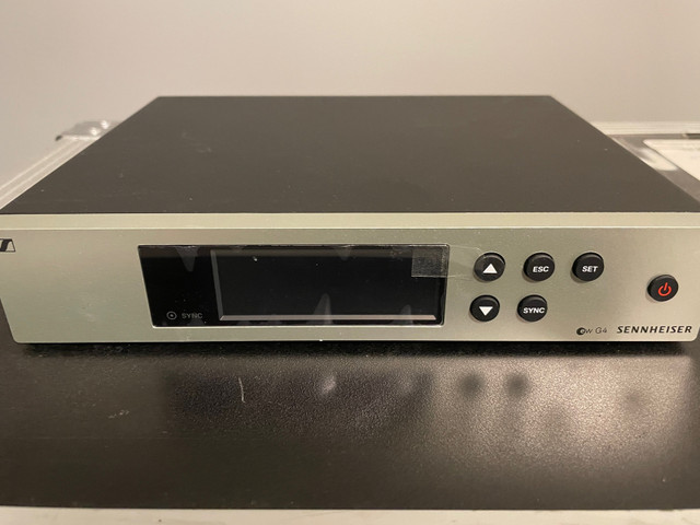 Sennheiser G4 Wireless Instrument Unit in Pro Audio & Recording Equipment in Windsor Region