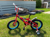 Bicyclette pour enfant à vendre.