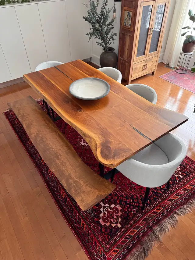Black walnut live edge, solid wood, dining table with bench in Dining Tables & Sets in Markham / York Region - Image 3
