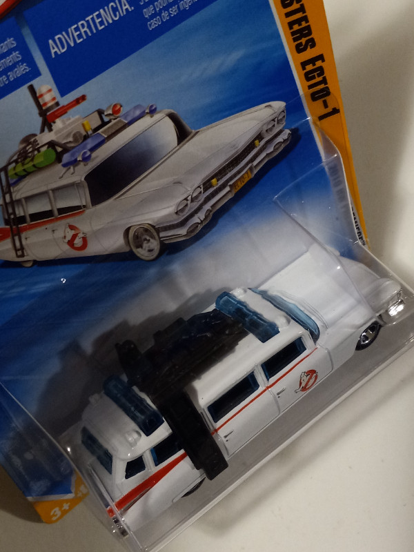 Hot Wheels Ghostbusters Ecto-1 First Edition 2010 Premier 1:64 in Toys & Games in Trenton - Image 2
