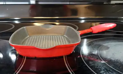 New Iron 6'' Square Iron Grill Pan With Handle, View more