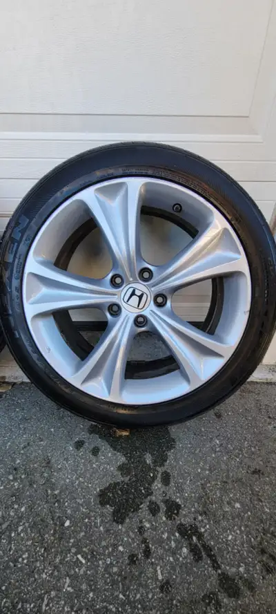 Set of 4 18 inch factory Honda alloys in excellent condition. Tires are 235 45 18 Nexen CP671’s with...