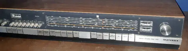 Telefunken Opus Studio 201 AMFM Stereo Receiver cassette speaker in Stereo Systems & Home Theatre in St. Catharines - Image 2