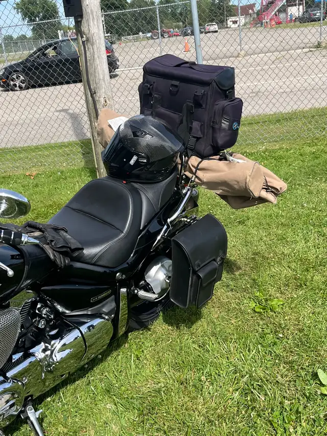 Suzuki M109R in Street, Cruisers & Choppers in Kitchener / Waterloo - Image 7