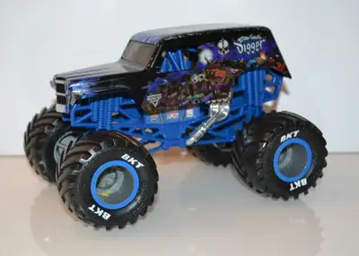 Hot Wheels Monster Jam Son - Uva Digger 1/24 Truck 2018 Diecast, View more