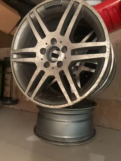 Came off from a 2015 Mercedes B250. In excellent condition.