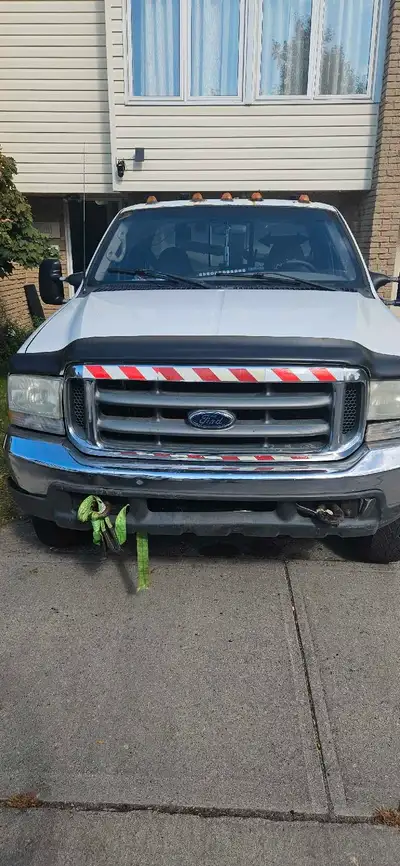 Check out this used Ford tow truck, Diecel,.to get to work! This robust vehicle is equipped with a p...