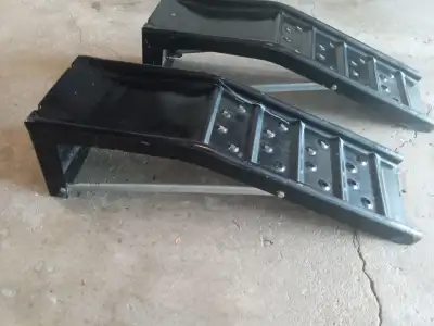 Rampe en acier en acier pour auto Parfaite état $40