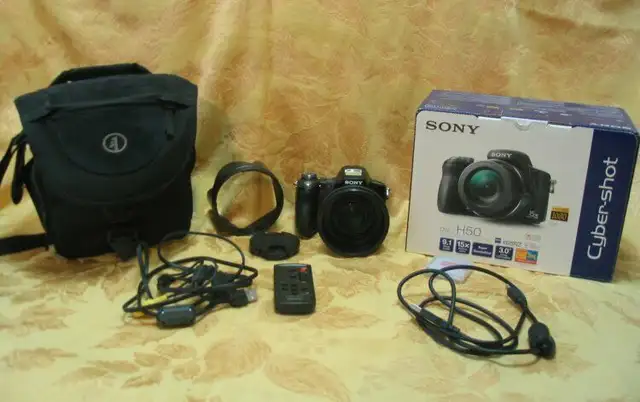 Camera -Sony CyberShot DSC-H50628643609907231226