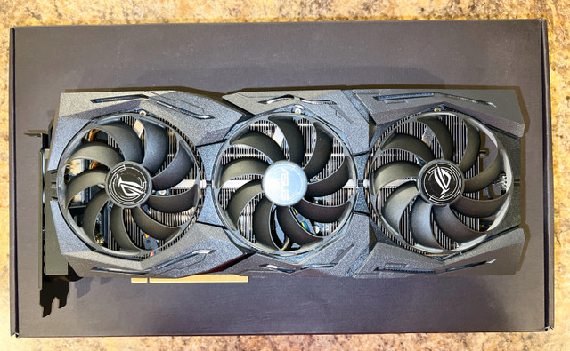 Asus Rog Strix RTX 2080 Ti Graphics Card in System Components in Kitchener / Waterloo