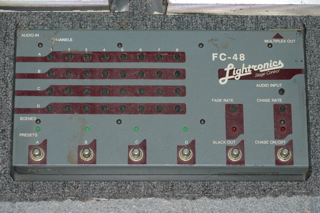 Dimmer Packs and Foot Controller dans Équipement pour DJ et sonorisation  à Laval/Rive Nord - Image 3