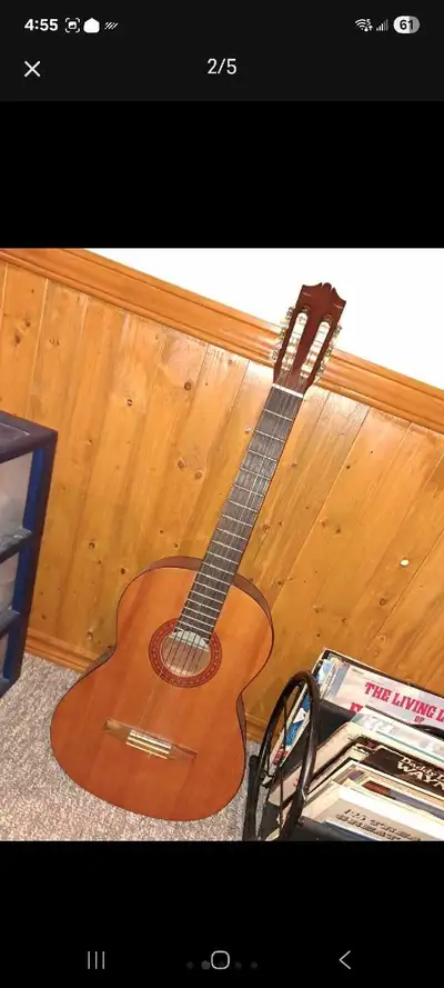 Yamaha C40 Classical Guitar – Great Condition – Full Size, View more