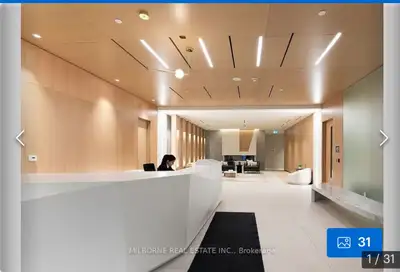 Room for rent in sharing at 32nd floor with stunning view with sharing washroom