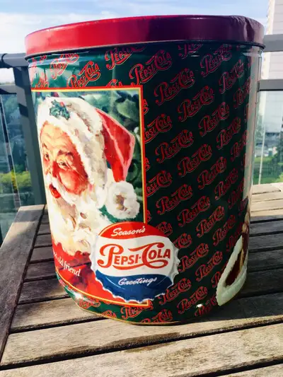 Offered is a promotional Pepsi Cola tin from 1993. It was used to hold pop corn. Perfect for man cav...