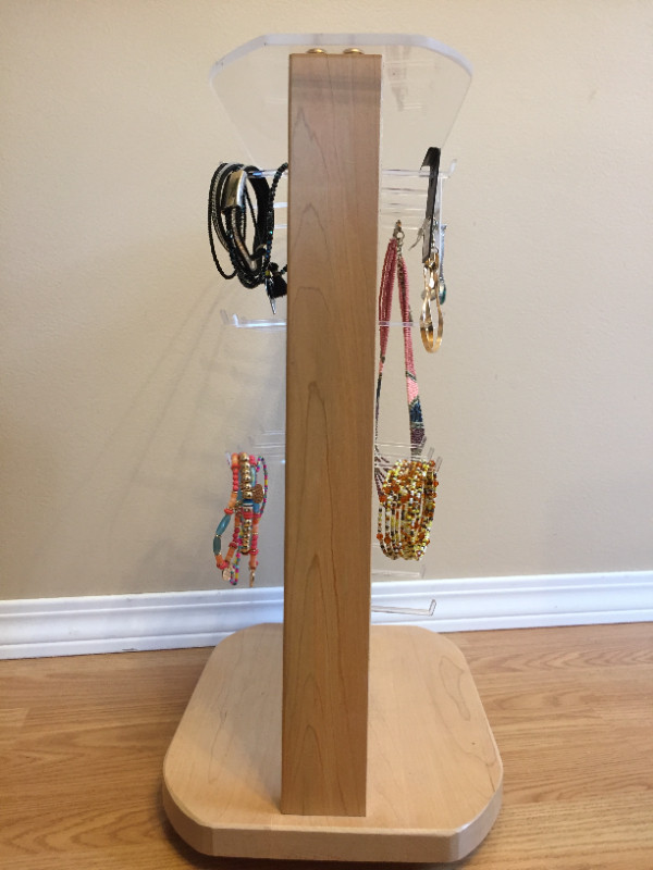 Rotating, 2-sided jewelry display stand in Storage & Organization in Saskatoon - Image 2