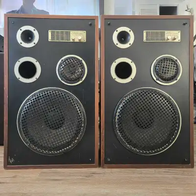 Zenith Allegro 4000 speakers, View more