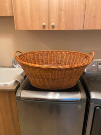 Beautiful MID CENTURY Vintage Huge Rattan/Wicker Laundry Basket